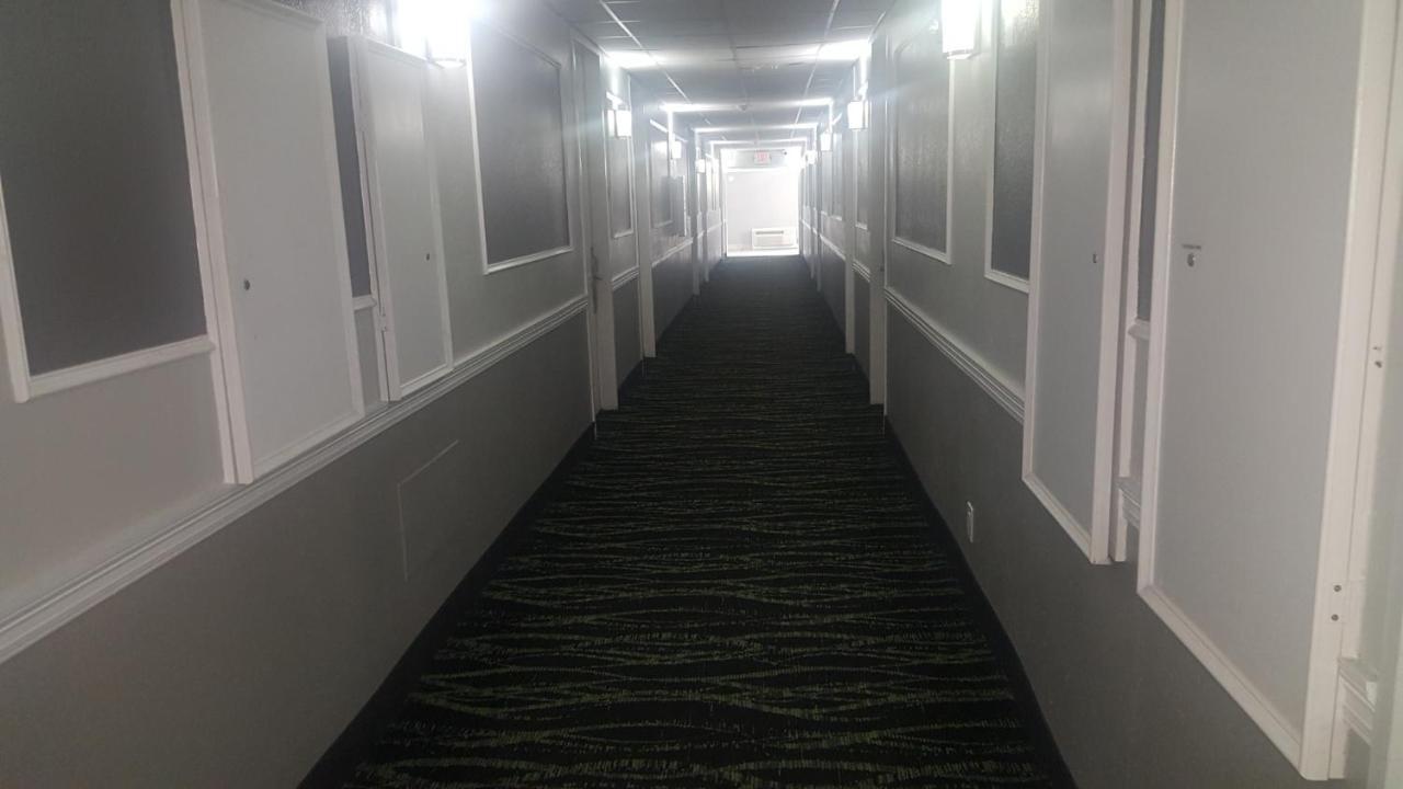 Regency Inn & Suites Pensacola Esterno foto