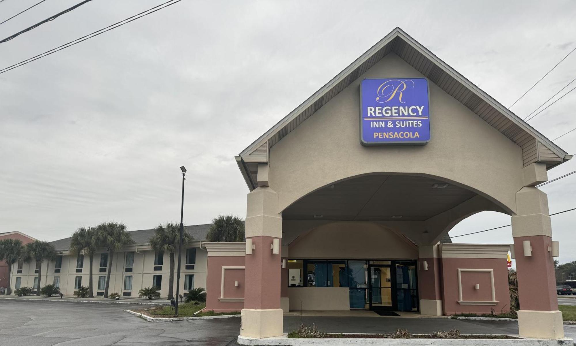 Regency Inn & Suites Pensacola Esterno foto