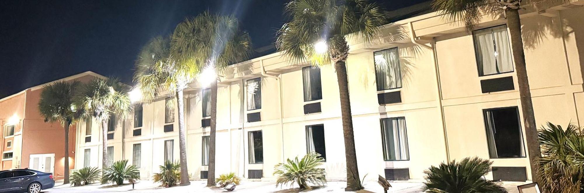 Regency Inn & Suites Pensacola Esterno foto